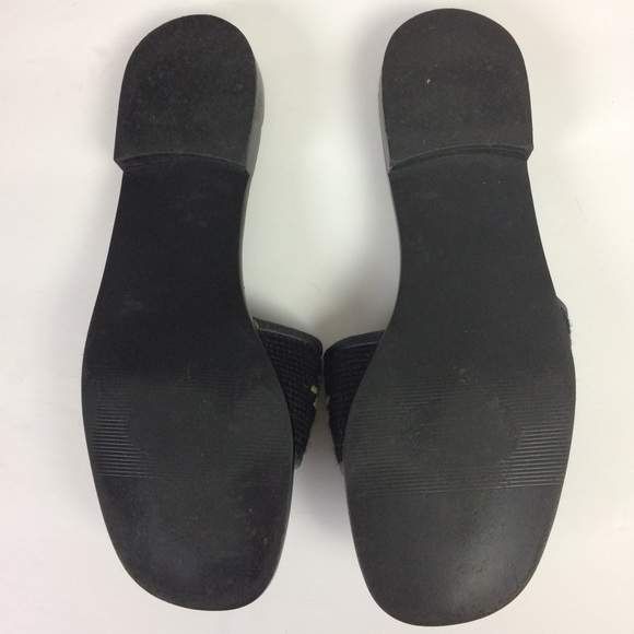 Larkspur Needlepoint Slides with Crab design - Picture 4 of 4